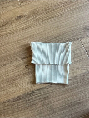 miss love Ribbed Off-Shoulder Crop Top in White Size Small